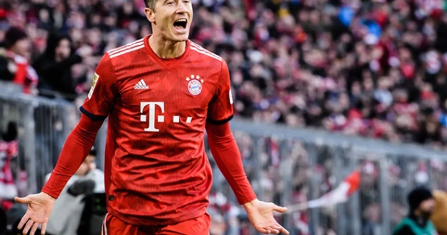 Robert Lewandowski: Siêu tiền đạo người Ba Lan