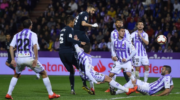 Benzema lập cú đúp, Real trút cơn thịnh nộ lên Valladolid