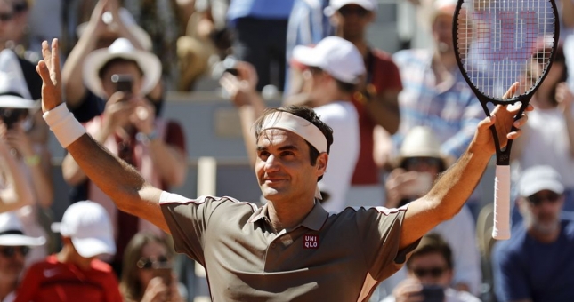 Đánh bại Wawrinka, Federer hẹn Nadal ở bán kết Roland Garros