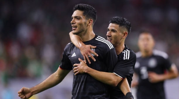 Mexico tiến vào bán kết Gold Cup sau loạt đá luân lưu cân não