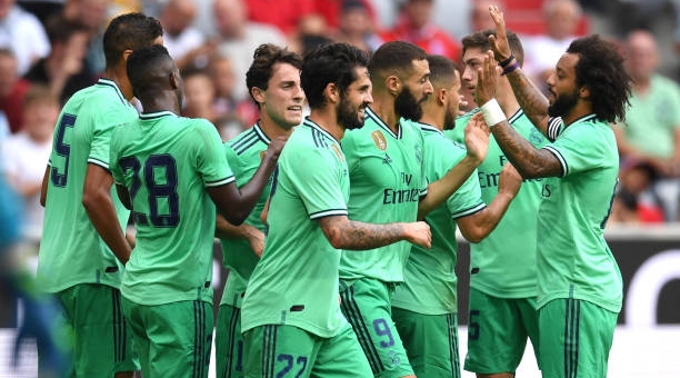 Benzema lập hat-trick, Real Madrid giành hạng Ba tại Audi Cup