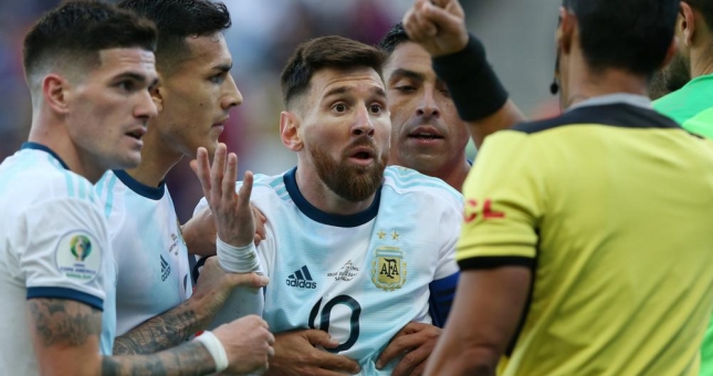 LĐBĐ Nam Mỹ sửa án phạt với Messi 'có như không'