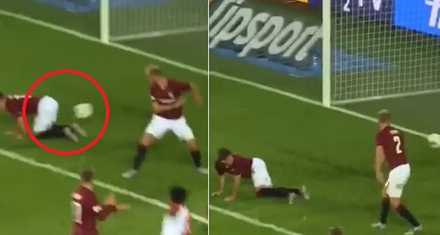 VIDEO: Pha 'đốt' lưới nhà bằng 'mông' hài hước nhất trong lịch sử