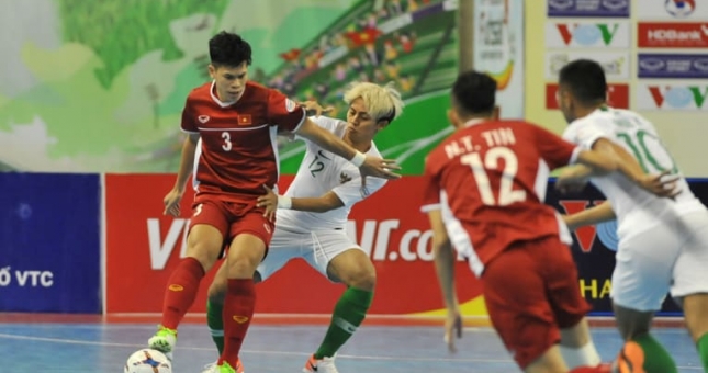 Kết quả bóng đá hôm nay 23/10: Việt Nam 2-0 Malaysia