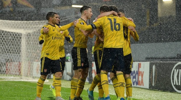 Arsenal đánh rơi chiến thắng ở những phút cuối cùng