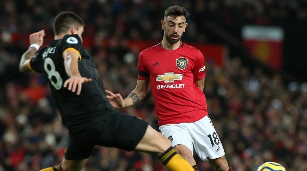 Tân binh 'bom tấn' ra mắt, MU vẫn bất lực trước Bầy sói