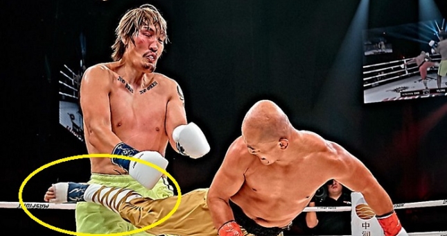 'Đệ nhất Thiếu Lâm' Trung Quốc tung cước hạ gục đối thủ khổng lồ