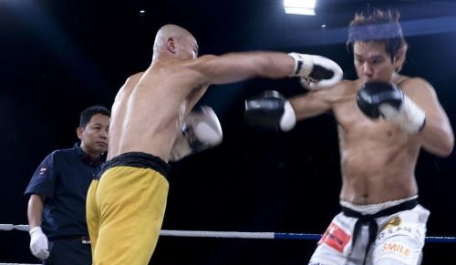 VIDEO: 'Đệ nhất Thiếu Lâm' Trung Quốc bị võ sĩ Nhật Bản hạ knock-out