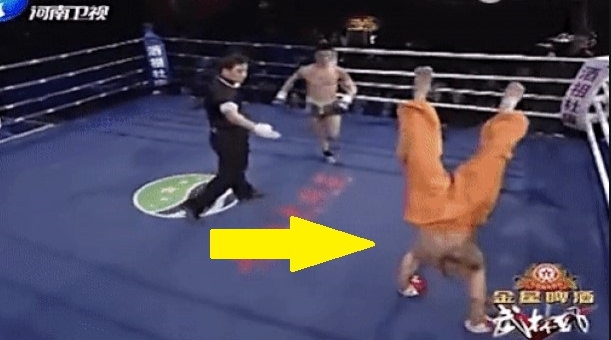 VIDEO: Cao thủ Thiếu Lâm nhào lộn ăn mừng và cái kết bẽ bàng