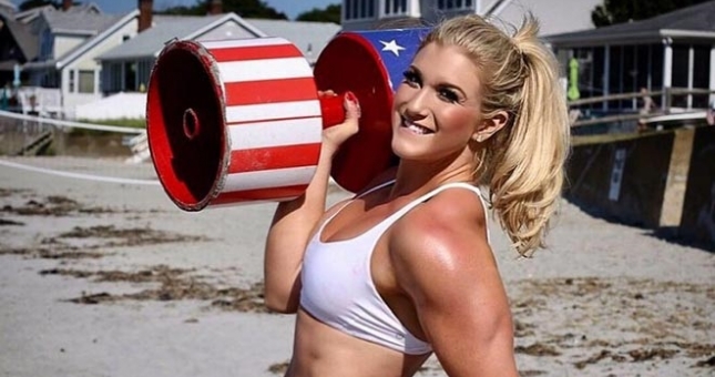 Nữ lực sĩ xinh đẹp nhất hành tinh sở hữu sức mạnh phi thường