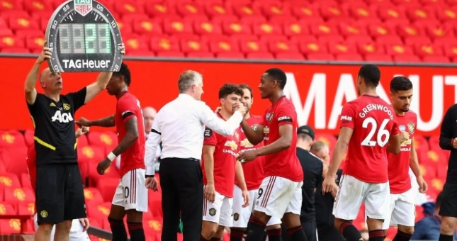 HLV Solskjaer đi vào lịch sử Ngoại hạng Anh trong ngày MU đại thắng