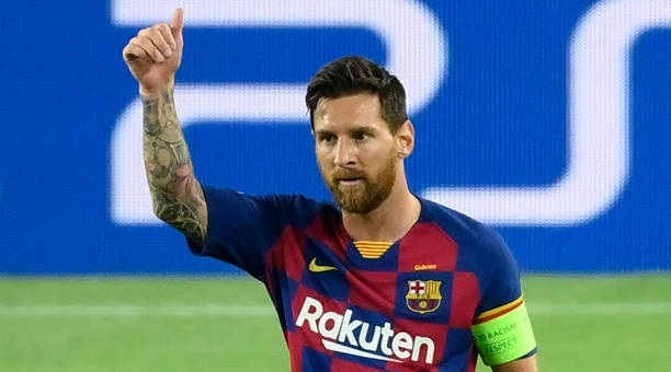 Messi lập siêu phẩm, Barca vào tứ kết Champions League