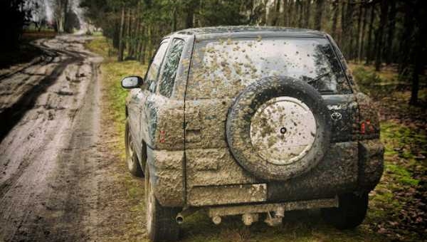 Để biển số xe mờ bẩn có bị phạt không?