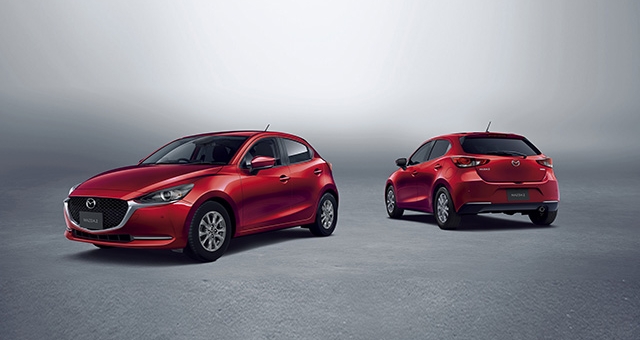 So sánh Honda Civic và Mazda 3 - Sedan nào đáng tiền hơn?