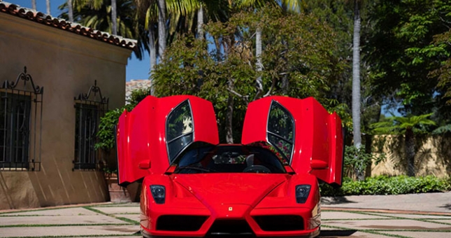 Siêu xe Ferrari 17 tuổi được bán đấu giá từ 2,6 triệu USD