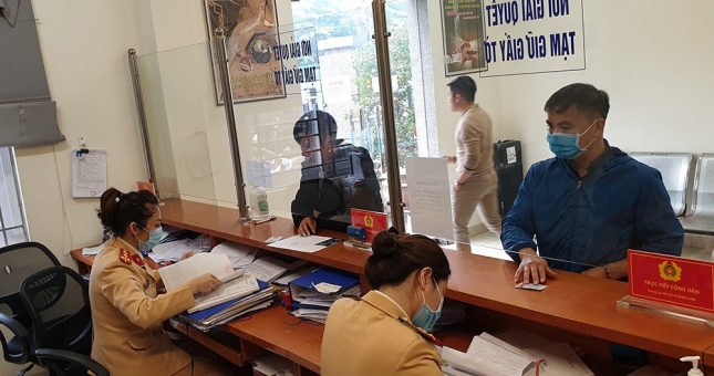 Quá hạn nộp phạt vi phạm giao thông sẽ bị xử lý như thế nào?