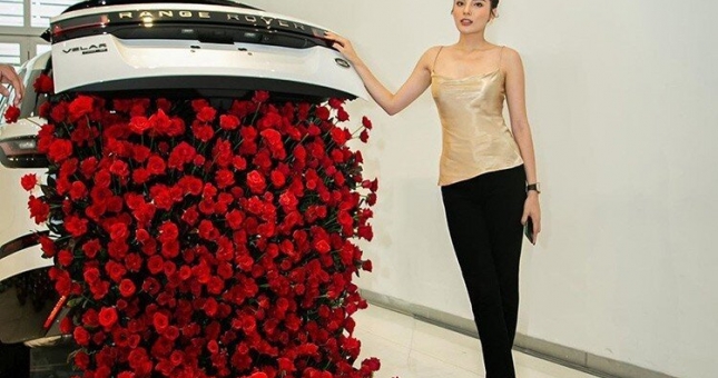 Hoa hậu Kỳ Duyên tậu xe hơn 5 tỷ đồng ở tuổi 24