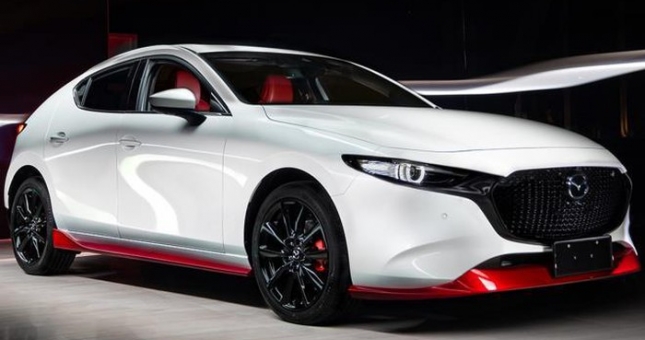 Mazda 3 bản giới hạn 100 chiếc ra mắt mừng kỷ niệm 100 năm