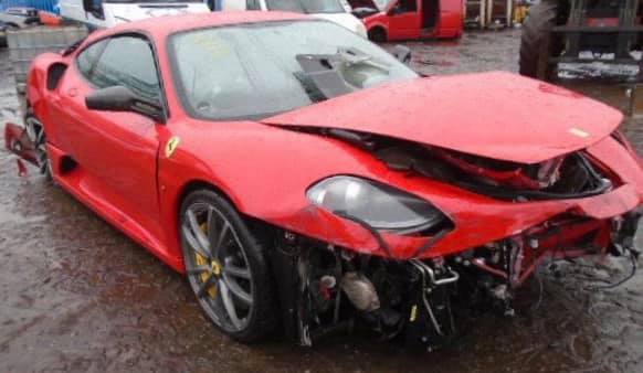 Kỳ lạ xác siêu xe Ferrari được rao bán 2.6 tỷ đồng