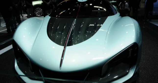 Trung Quốc ra mắt siêu xe 'độc lạ' giá 34 tỷ VNĐ