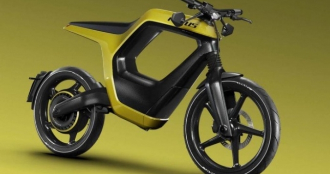 Xe máy điện giá 1,2 tỷ VNĐ như ô tô hạng sang có gì hay?