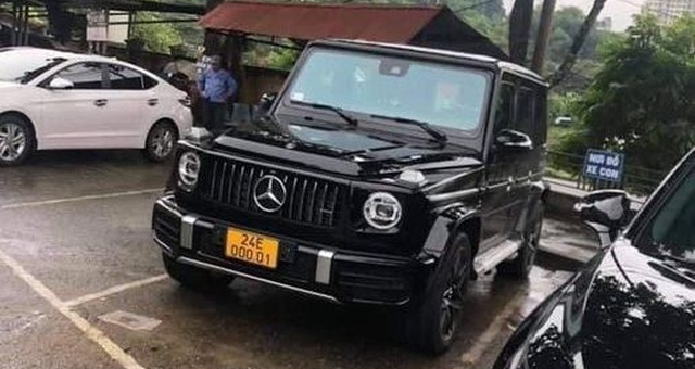 Xe sang 11 tỷ đồng đeo 'biển số vàng' gây xôn xao