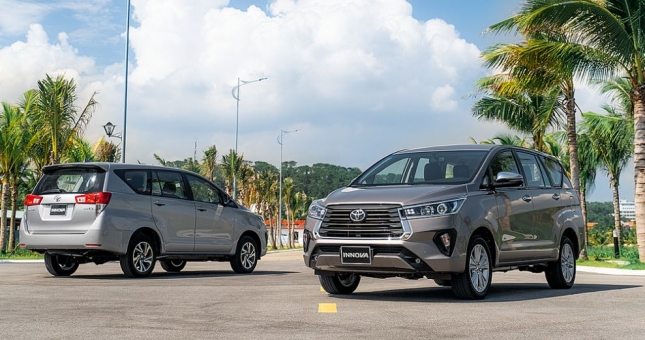 Toyota Innova mới ra mắt tại VN, giảm giá cả chục triệu đấu Xpander