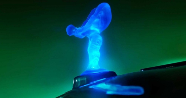 Rolls-Royce bị cấm sử dụng biểu tượng phát sáng đặc trưng