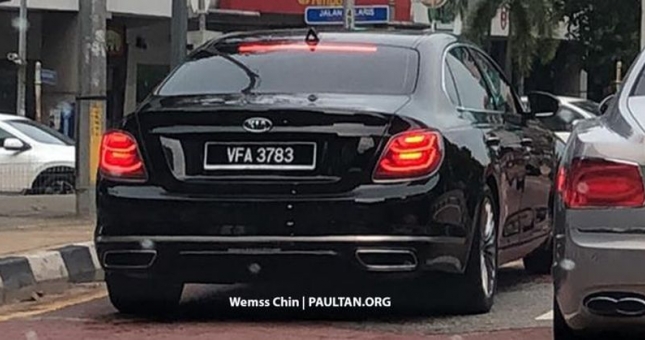 Kia K900 bất ngờ lộ diện tại Đông Nam Á, đối thủ của S Class