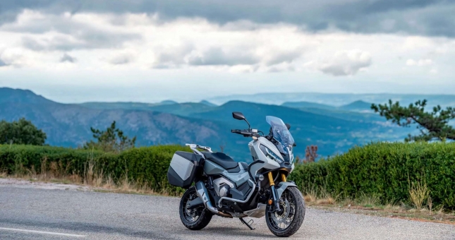 Honda X-ADV 2021: Xe ga phượt cực ngầu cho phái mạnh