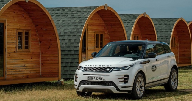 Xe sang 'chơi lớn' giảm gần 1 tỷ VNĐ dịp cuối năm