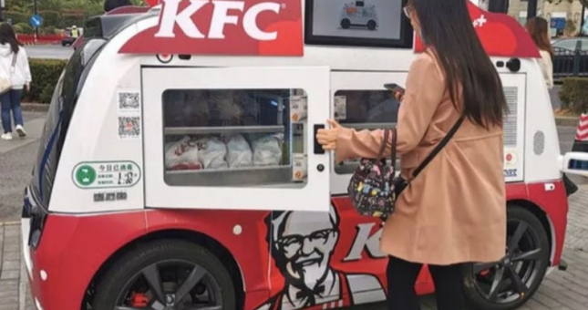 'Ô tô tự lái' bán gà rán KFC tại Trung Quốc