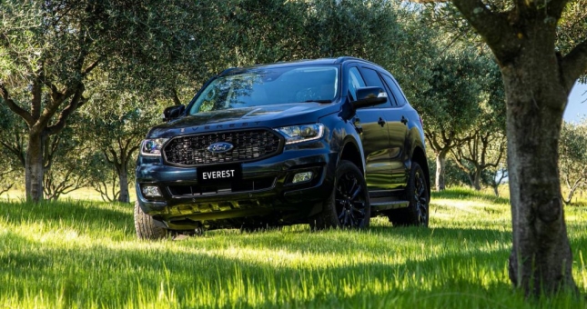Ford Everest Sport 2021 chốt về VN trước Tết, dằn mặt Toyota Fortuner