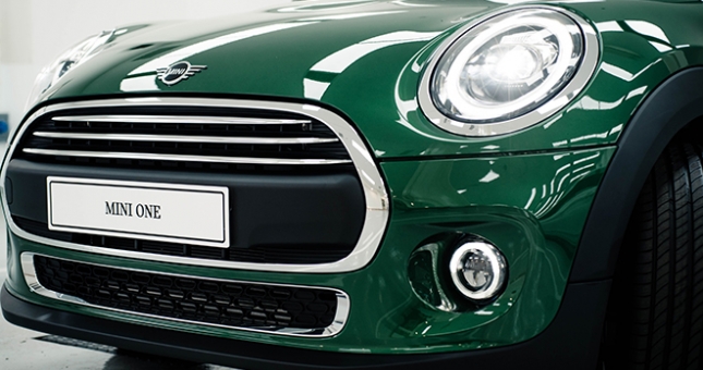 MINI Cooper 3 cửa và 5 cửa đẹp mê ly vừa cập bến Việt Nam