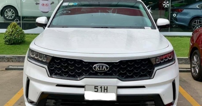 Kia Sorento 2021 cũ được rao bán 'đắt hơn' cả xe mới