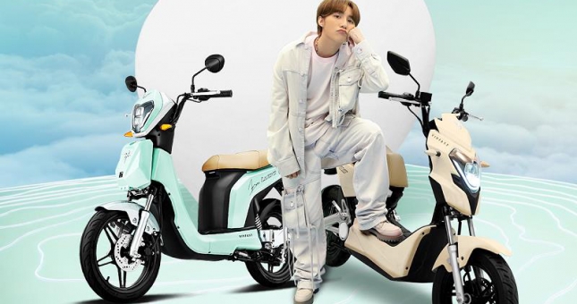 Xe VinFast có chữ ký 'Sếp' Tùng, ưu đãi còn 6,3 triệu gây sốt