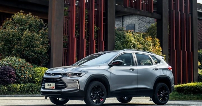 SUV hạng B giá rẻ ra mắt, hẹn đấu cả Vios hay Seltos tại VN