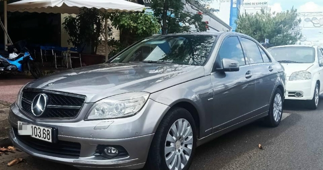 Xe 'Mẹc' biển số cực chất rao bán với giá rẻ như cho