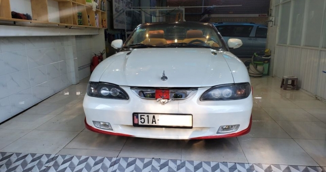 Đại gia bán Ford Mustang cổ với giá 'hạt dẻ' vì nhà hết chỗ để