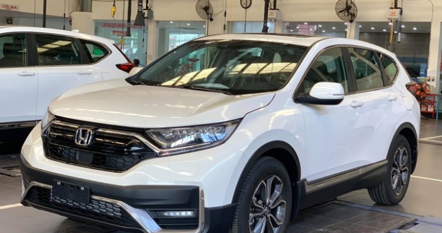 Honda CR-V giảm giá 'kịch sàn', cạnh tranh khốc liệt với CX-5