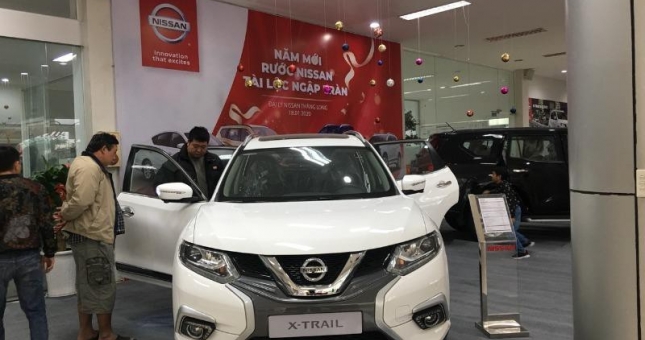 Trước sức ép từ Honda CR-V, Nissan X-Trail tiếp tục giảm giá