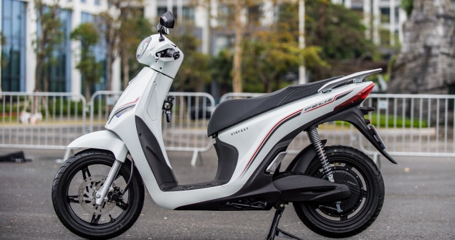 So kè VinFast Feliz vs Honda Vision: Xe ga quốc dân có bị đe dọa?