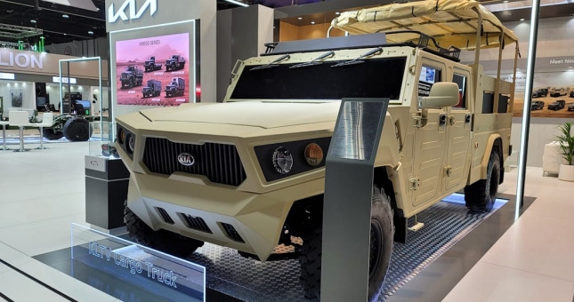 Kia trình làng xe quân sự với diện mạo hầm hố