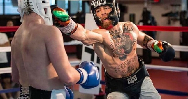 Conor McGregor trở lại sàn Boxing, đối đầu Manny Pacquiao?