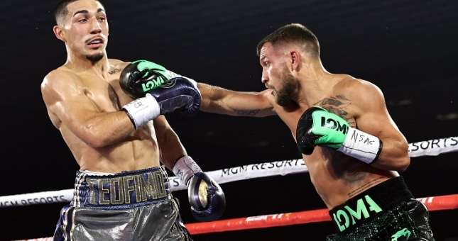 Lomachenko không đồng ý kết quả: Tôi thắng nửa sau trận đấu!