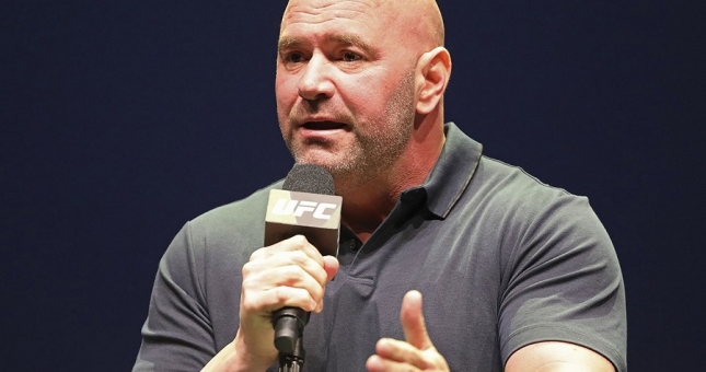 Dana White sợ hãi gì khi các võ sĩ 'làm điếu cần' trước trận