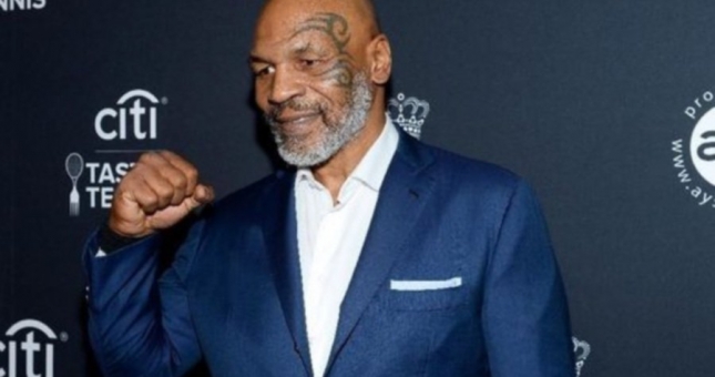 Mike Tyson ép bạn tập 'hành' mình kiệt sức: Vậy mới đáng!