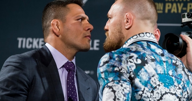 Rafael dos Anjos vẫn hy vọng đấu với Conor McGregor
