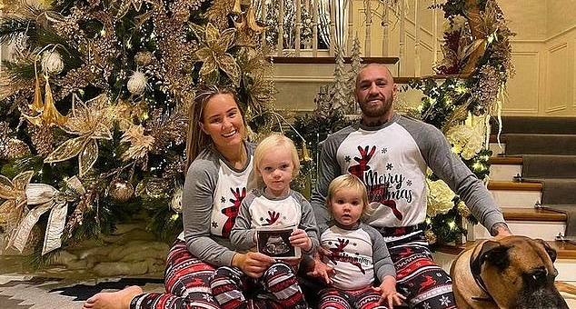 Gia đình Conor McGregor chuẩn bị chào đón đứa con thứ 3 