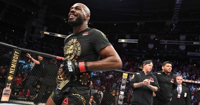 Jon Jones đã vĩnh biệt hạng Light Heavyweight